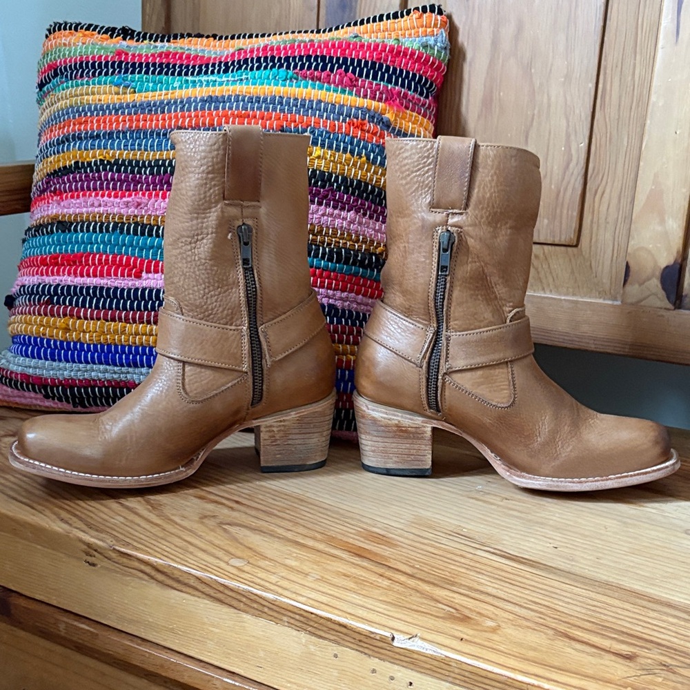 Freebird Tan Leather Heeled Boots - Picture 3 of 5